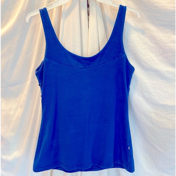 Ruffled workout top - Picture 2 of 4